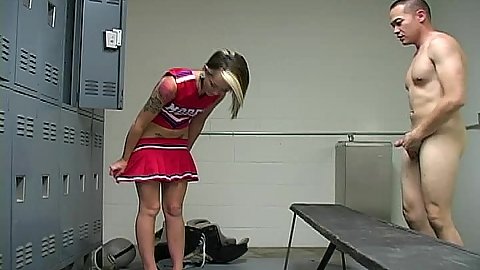 Locker room college cheerleader Ashton Pierce going down on guy