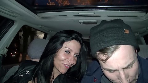 Lady Paris is driving around and sucking in car