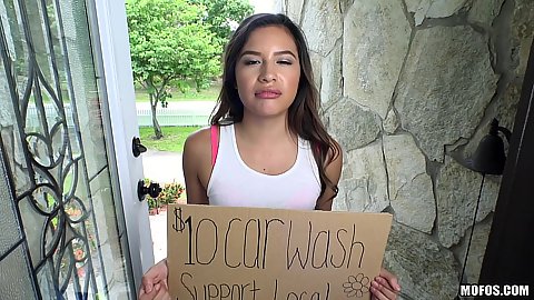 Zaya Cassidy inviting people to her car wash