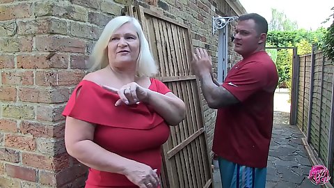 Granny outdoors Lacey Starr with Loula Lou settling a bet sucking beefy dick in reverse blowjob