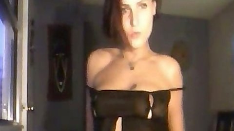 JesseQuinn a hot amateur milf undressing on solo home cam video