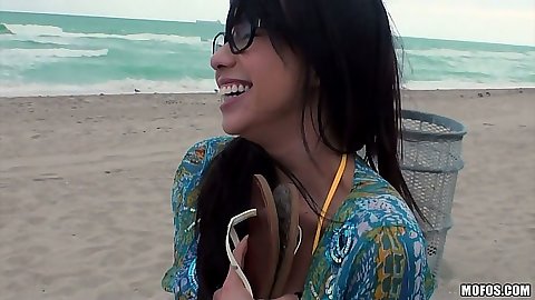 Outdoor and on the beach walk in public with Kimmy Lee