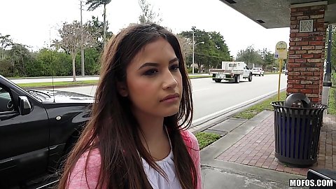 Having a chat with tee amateur latina Zaya Cassidy who got lost on the streets