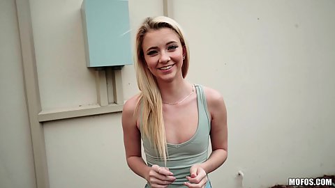 blonde cute handjob - Gosexpod - free tube porn videos