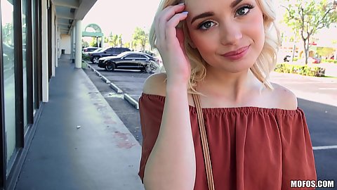 Cute Girl Sucking The Street - public blowjob sex for money - Gosexpod - free tube porn videos