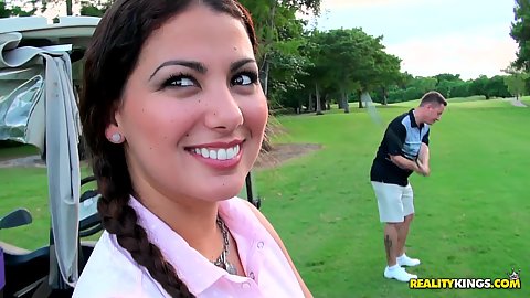 Milf hunter going on the golf course