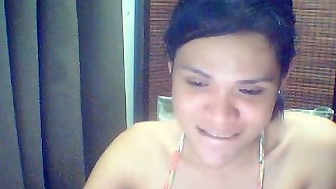 Amateur Yanina chatting on webcam