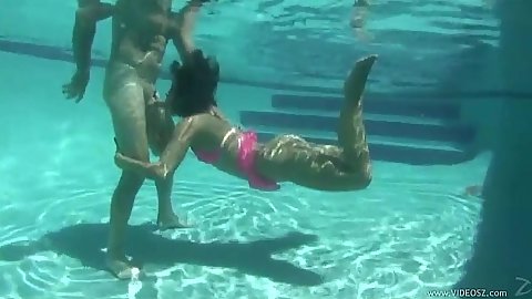 Underwater amateur blowjob with latina Miss Raquel